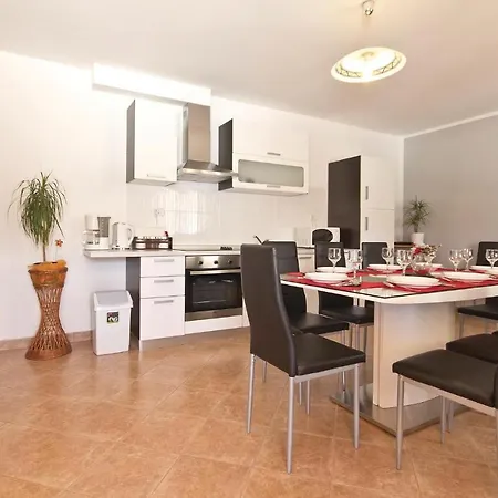 Stunning In Frkeci With Kitchen * Barban