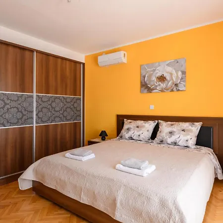 Holiday home Stunning In Frkeci With Kitchen